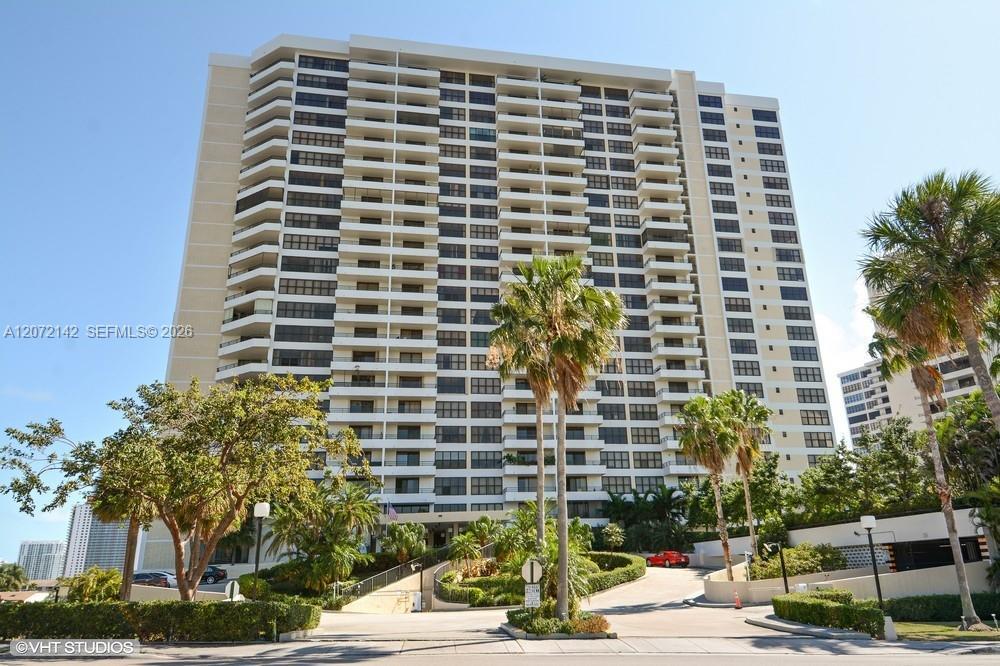 2500 Parkview Dr # 1004, Hallandale Beach FL 33009