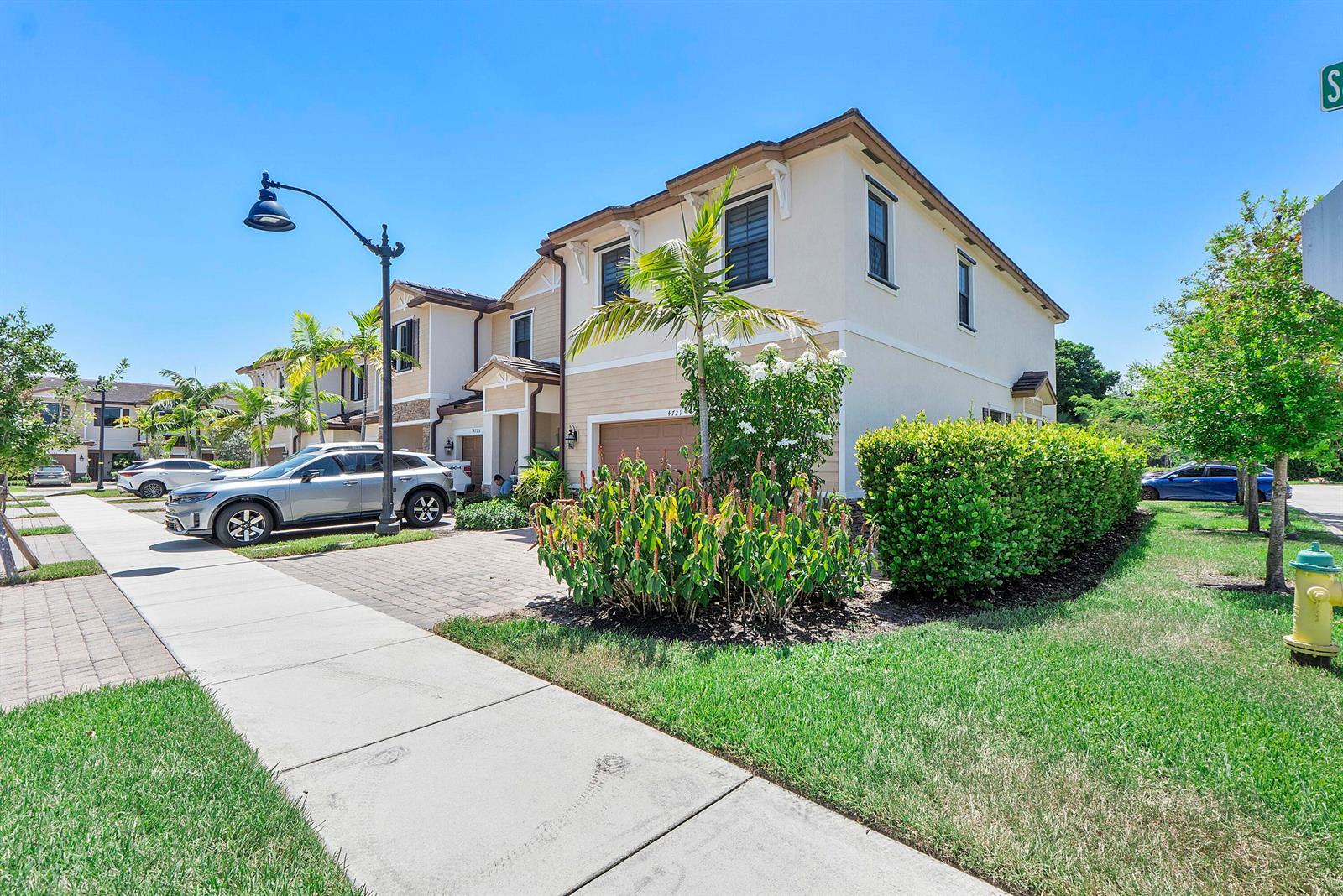 4721 Santa Cruz Way, Davie FL 33314 photo 5