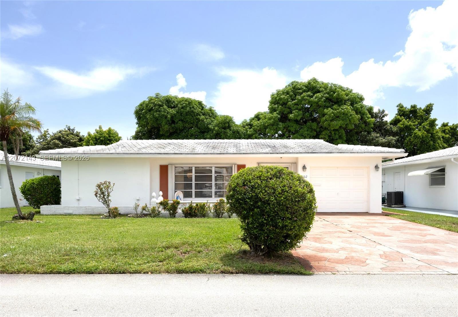 7102 NW 71st St, Tamarac FL 33321 photo 4