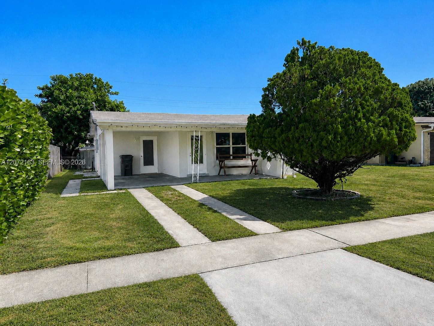 3051 SW 47th St, Dania Beach FL 33312