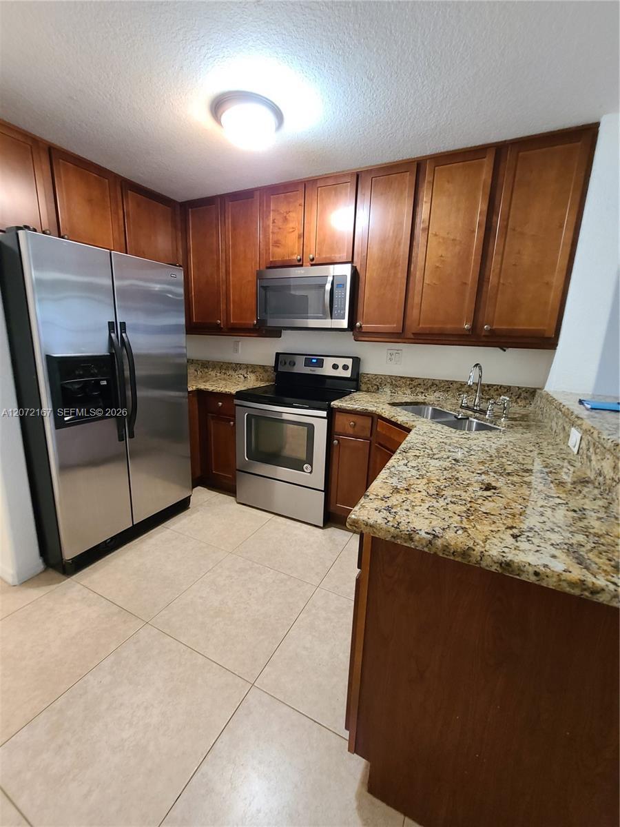 3071 Riverside Dr # 11, Coral Springs FL 33065 photo 2