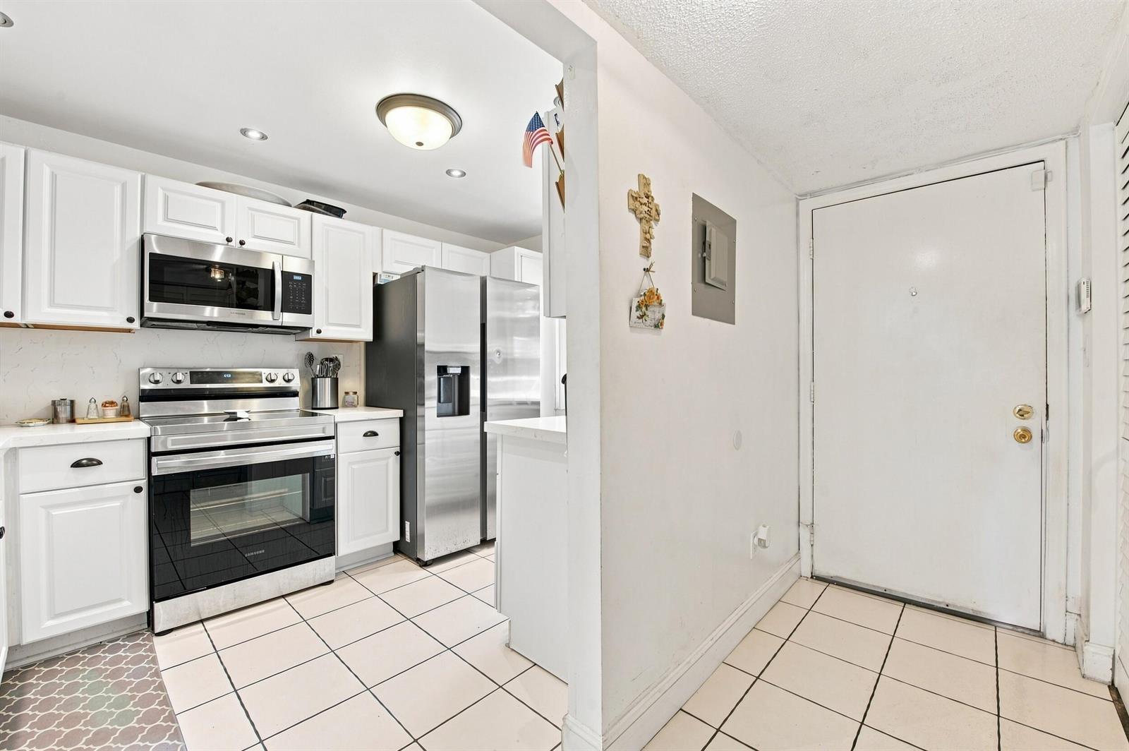 3601 INVERRARY Drive # 107, Lauderhill FL 33319 photo 3