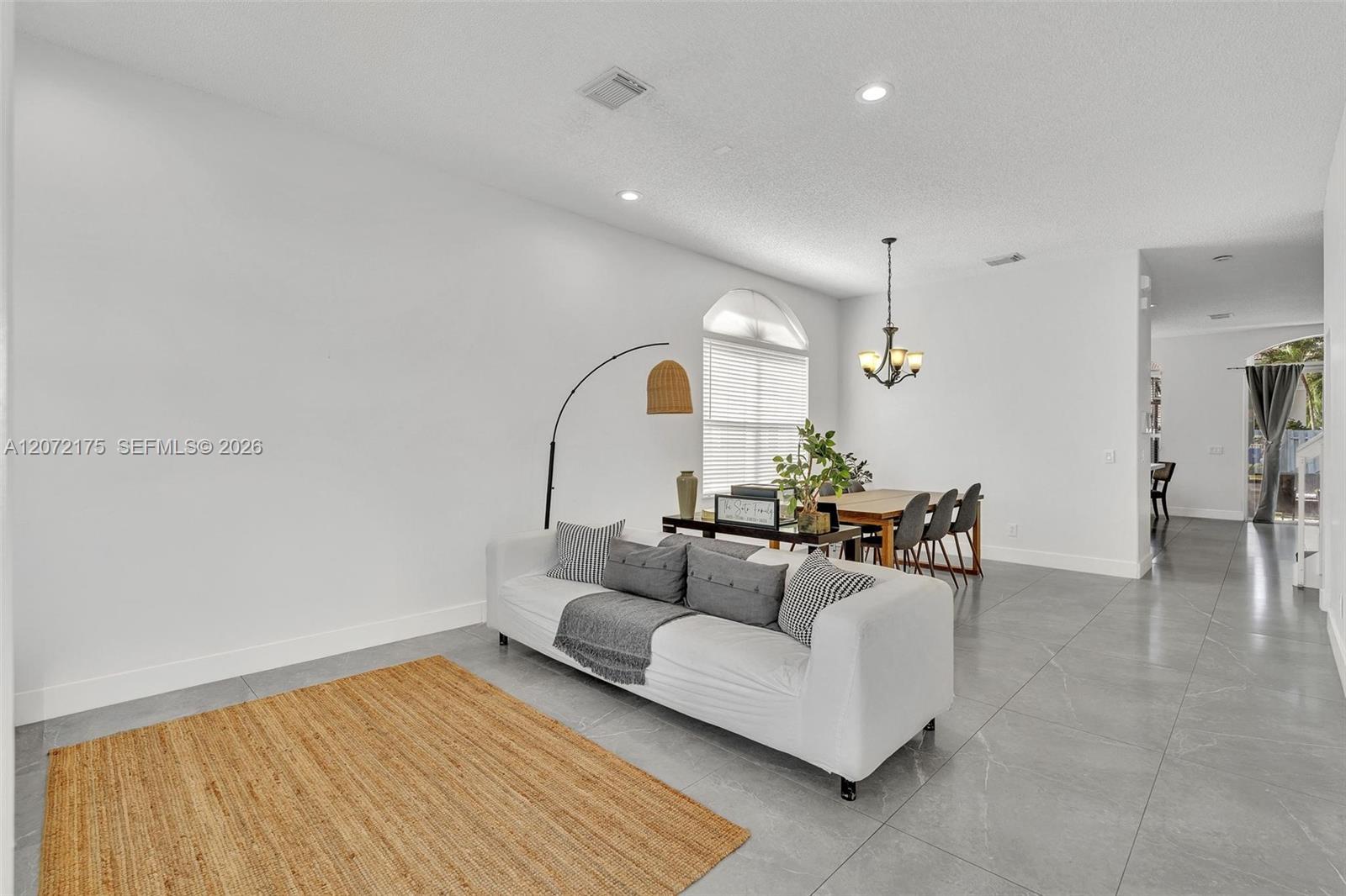 7654 NW 21st Dr, Pembroke Pines FL 33024 photo 4
