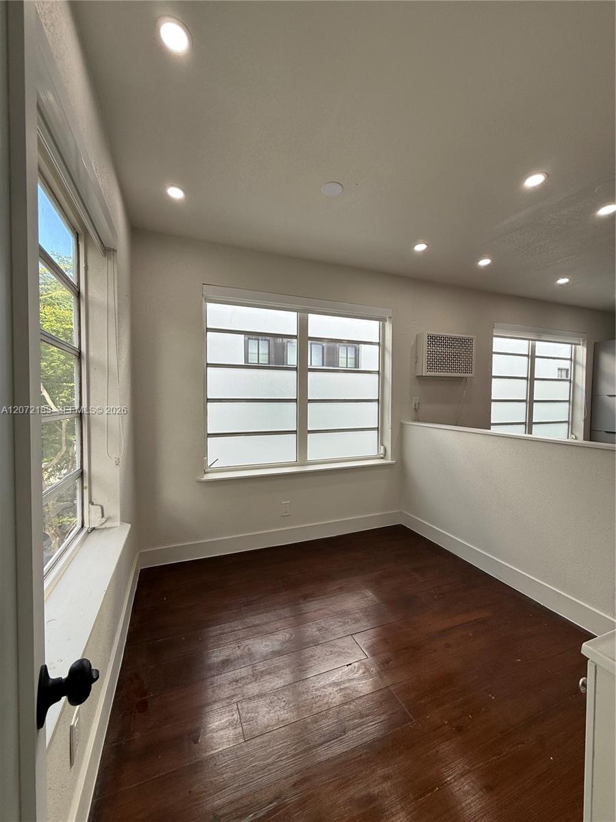 723 2nd St # 3, Miami Beach FL 33139 photo 4
