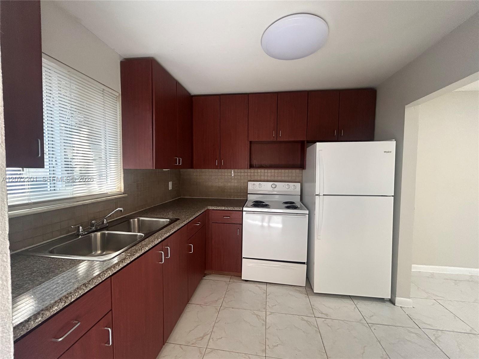 7280 NW 38th St # A2, Hollywood FL 33024
