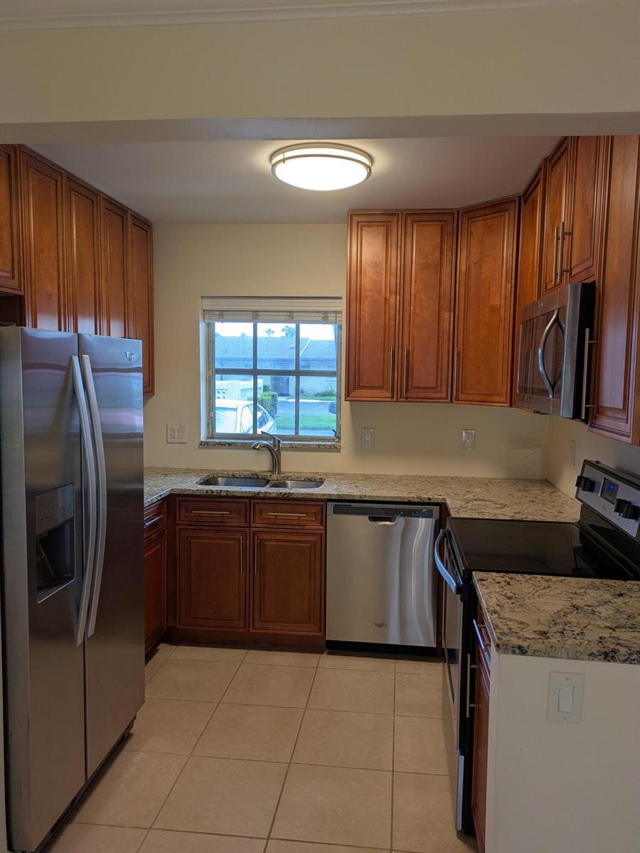 2771 Ashley Drive E # J, West Palm Beach FL 33415 photo 3