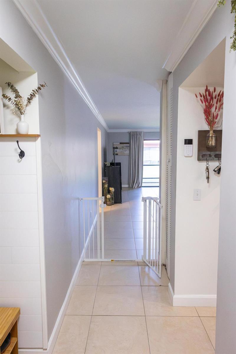 803 LAKEVIEW Circle, Royal Palm Beach FL 33411 photo 5