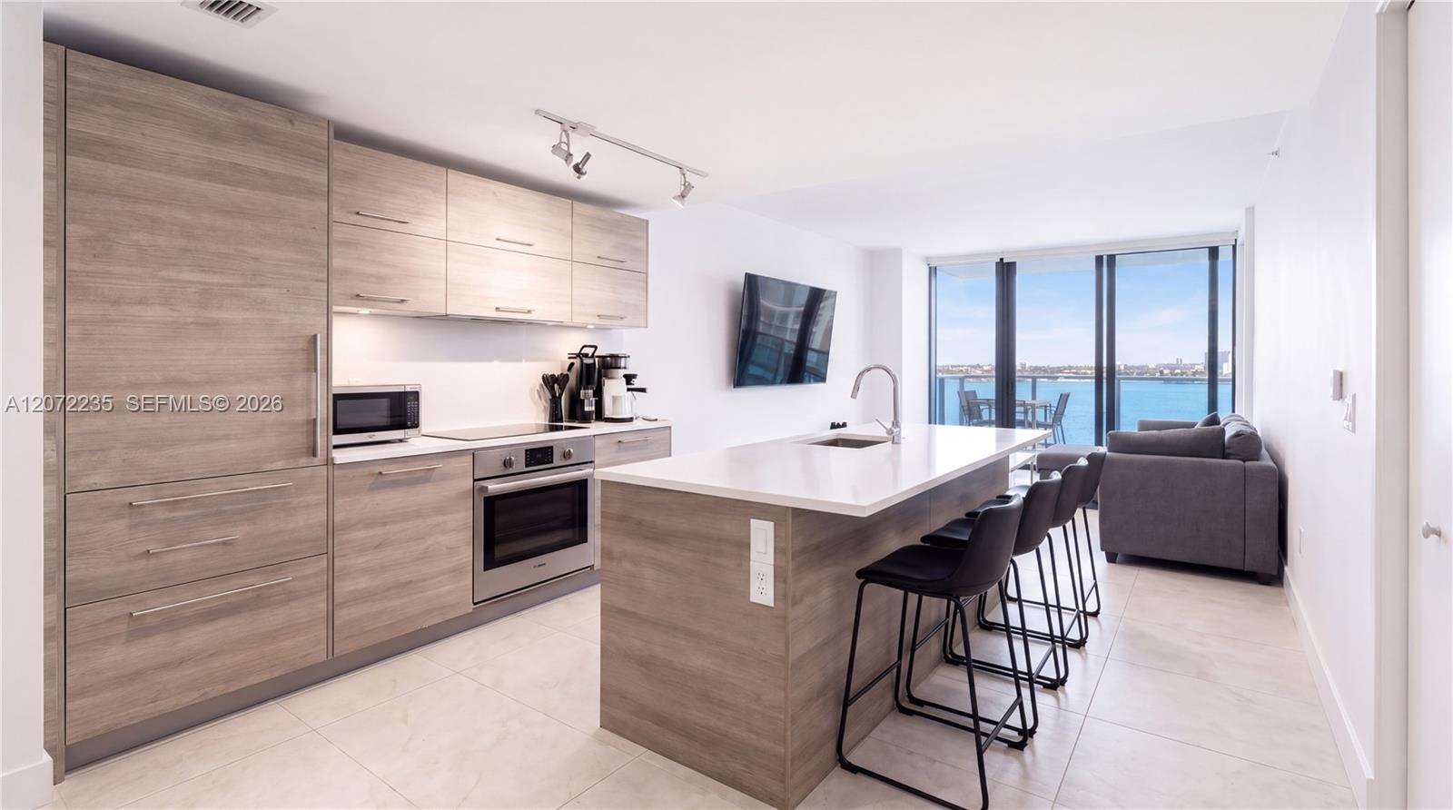 650 NE 32nd St # 1502, Miami FL 33137 photo 5