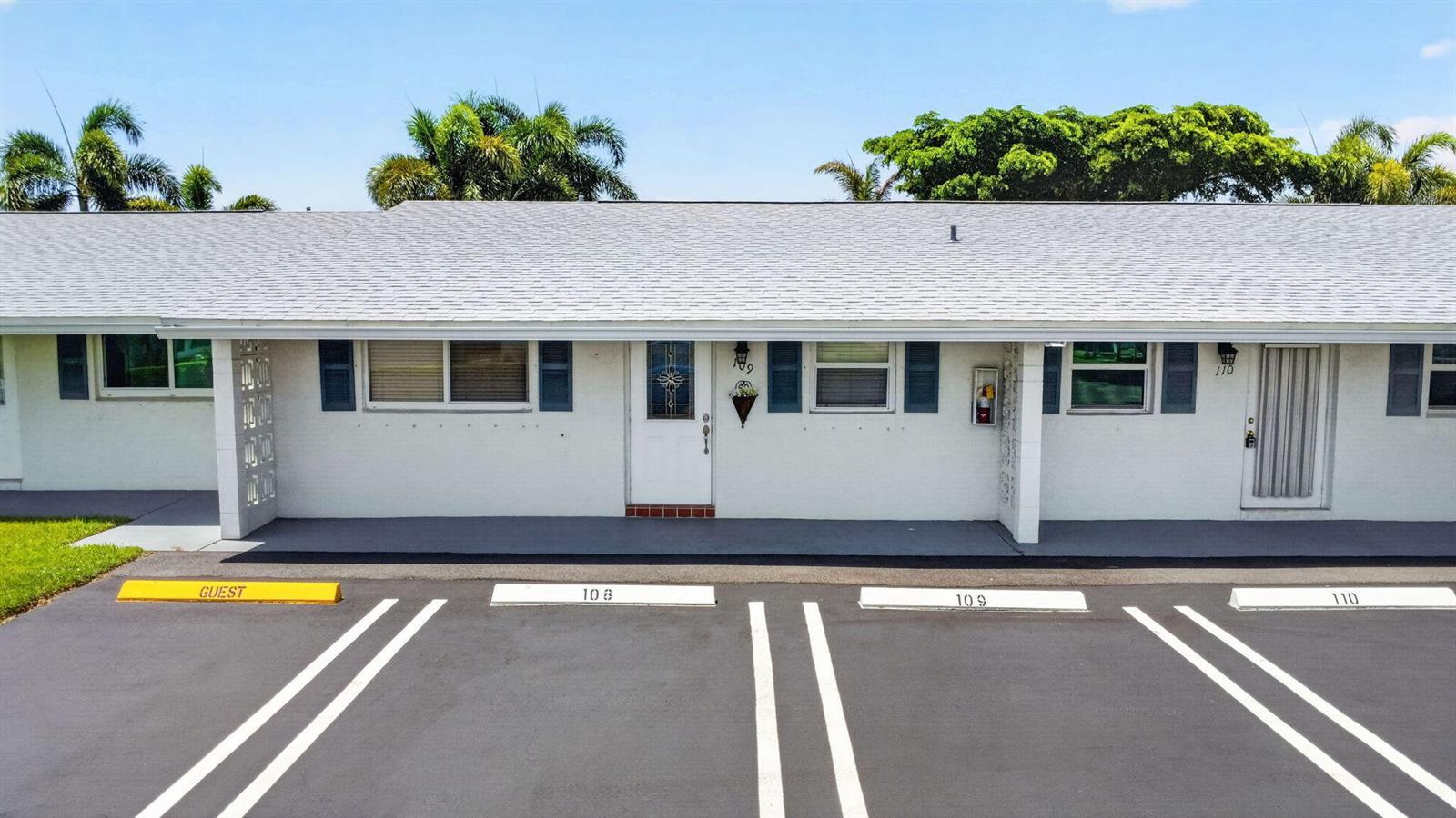 701 SW LAKE Court # 109, Boynton Beach FL 33426