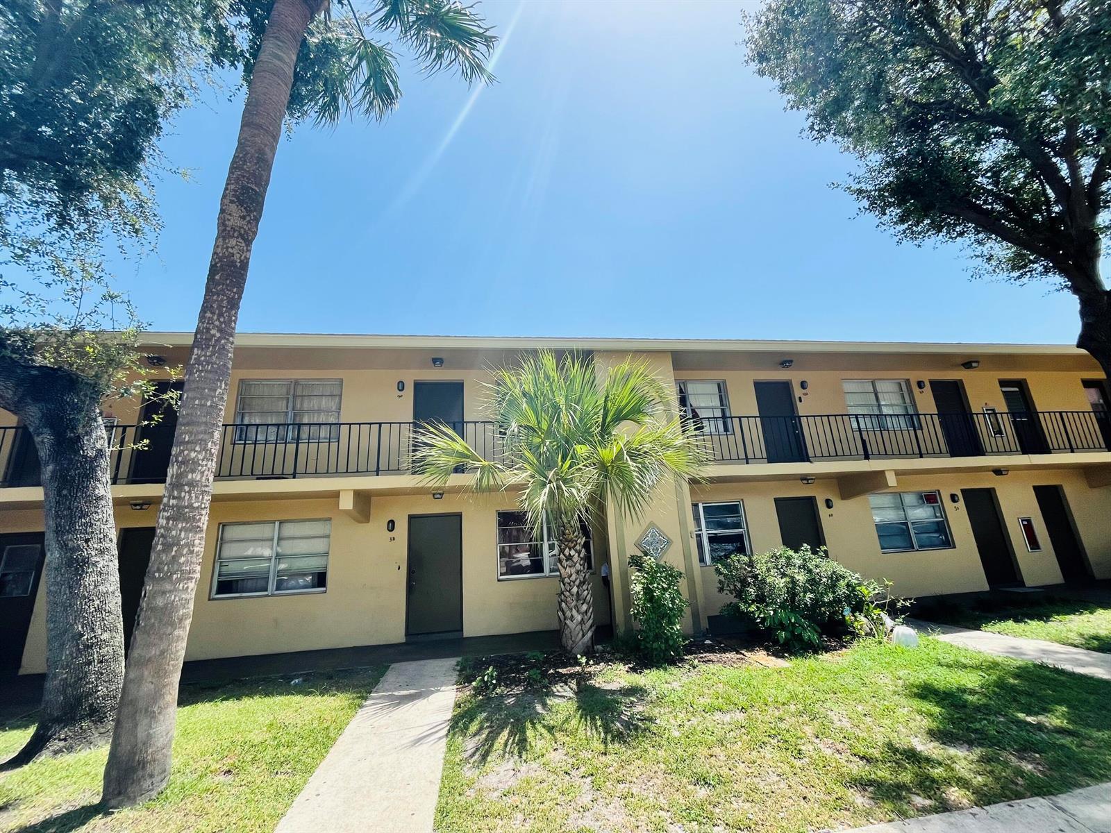 635 SW 20th Court N # 9B, Delray Beach FL 33445