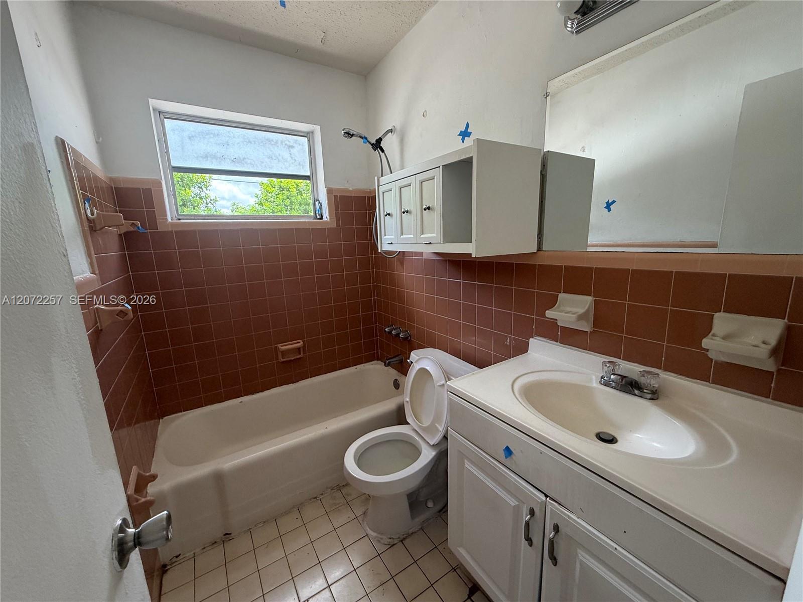 2850 NW 24th Ct, Fort Lauderdale FL 33311 photo 4