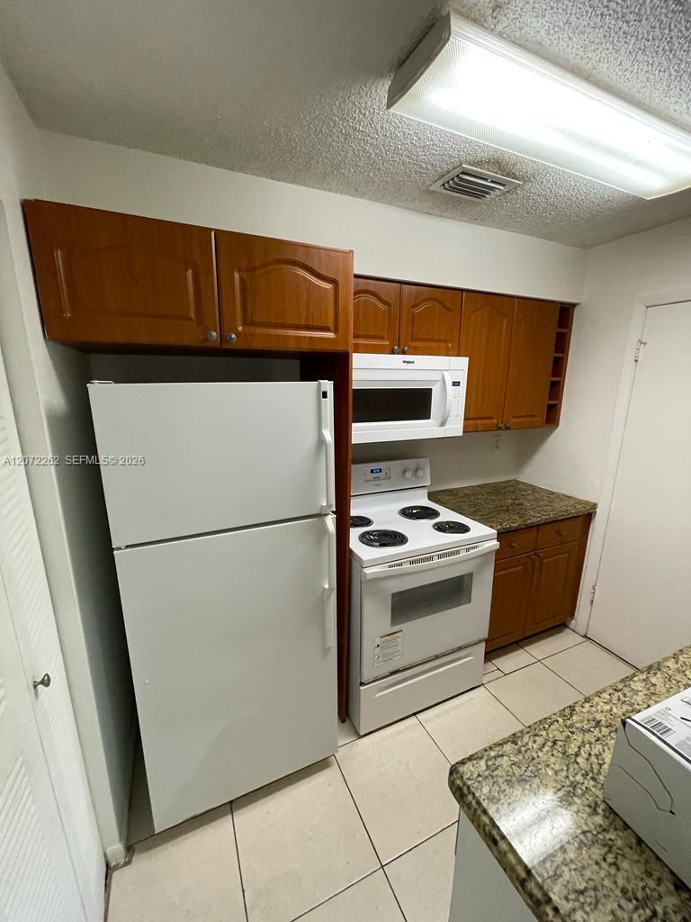 17515 NW 67th Ct # 22, Hialeah FL 33015 photo 2