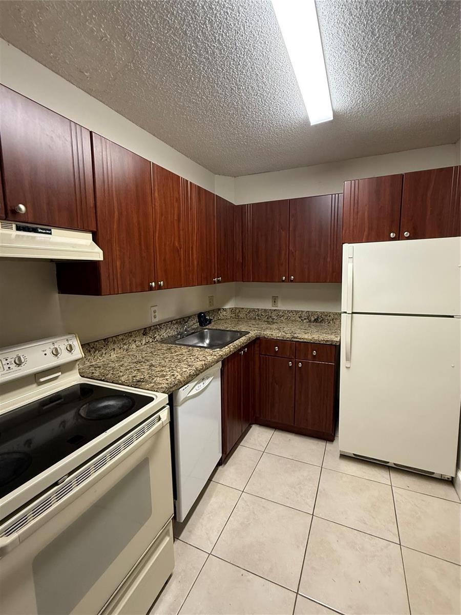 10773 CLEARY Boulevard # 110, Plantation FL 33324 photo 2
