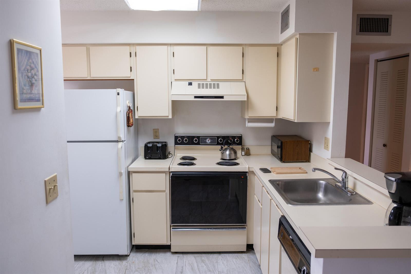 14896 Bal Moral Lane # 104, Delray Beach FL 33446 photo 4