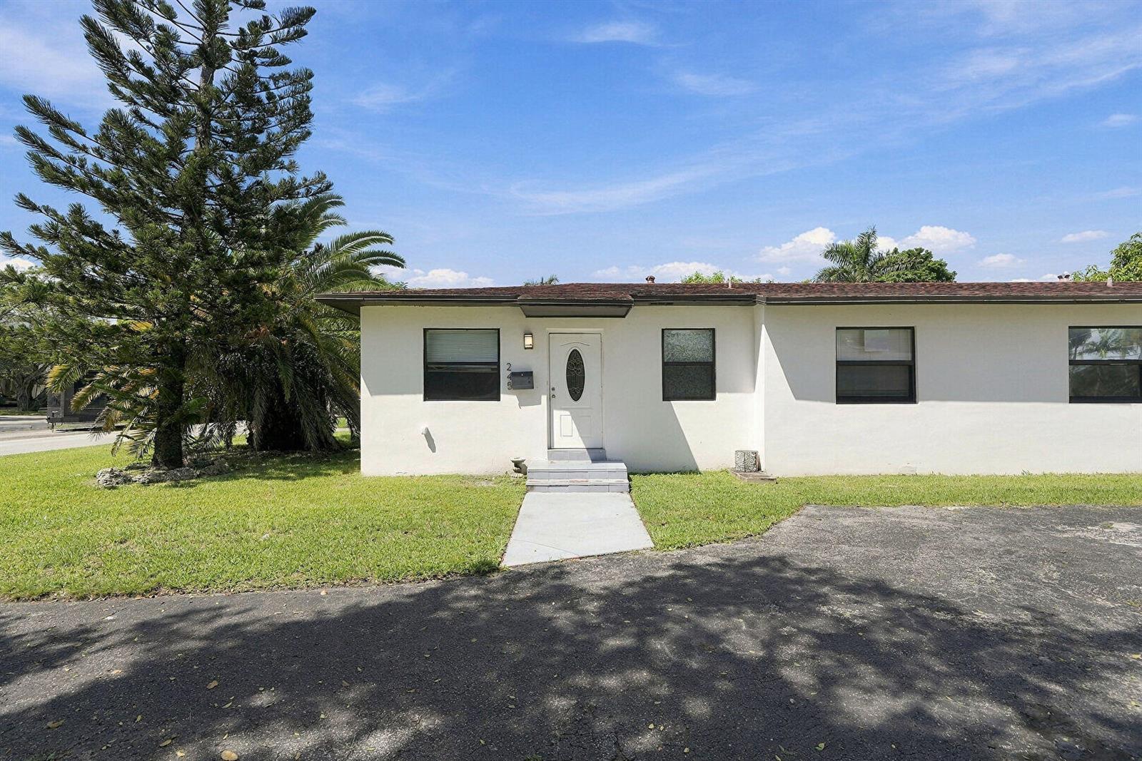 245 NE 1ST Terrace # 245, Dania Beach FL 33004 photo 2