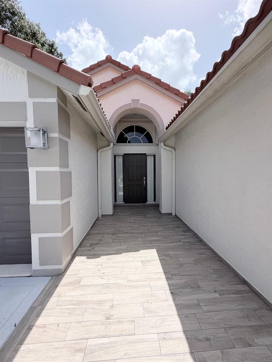 1975 Oak Berry Circle, Wellington FL 33414 photo 3