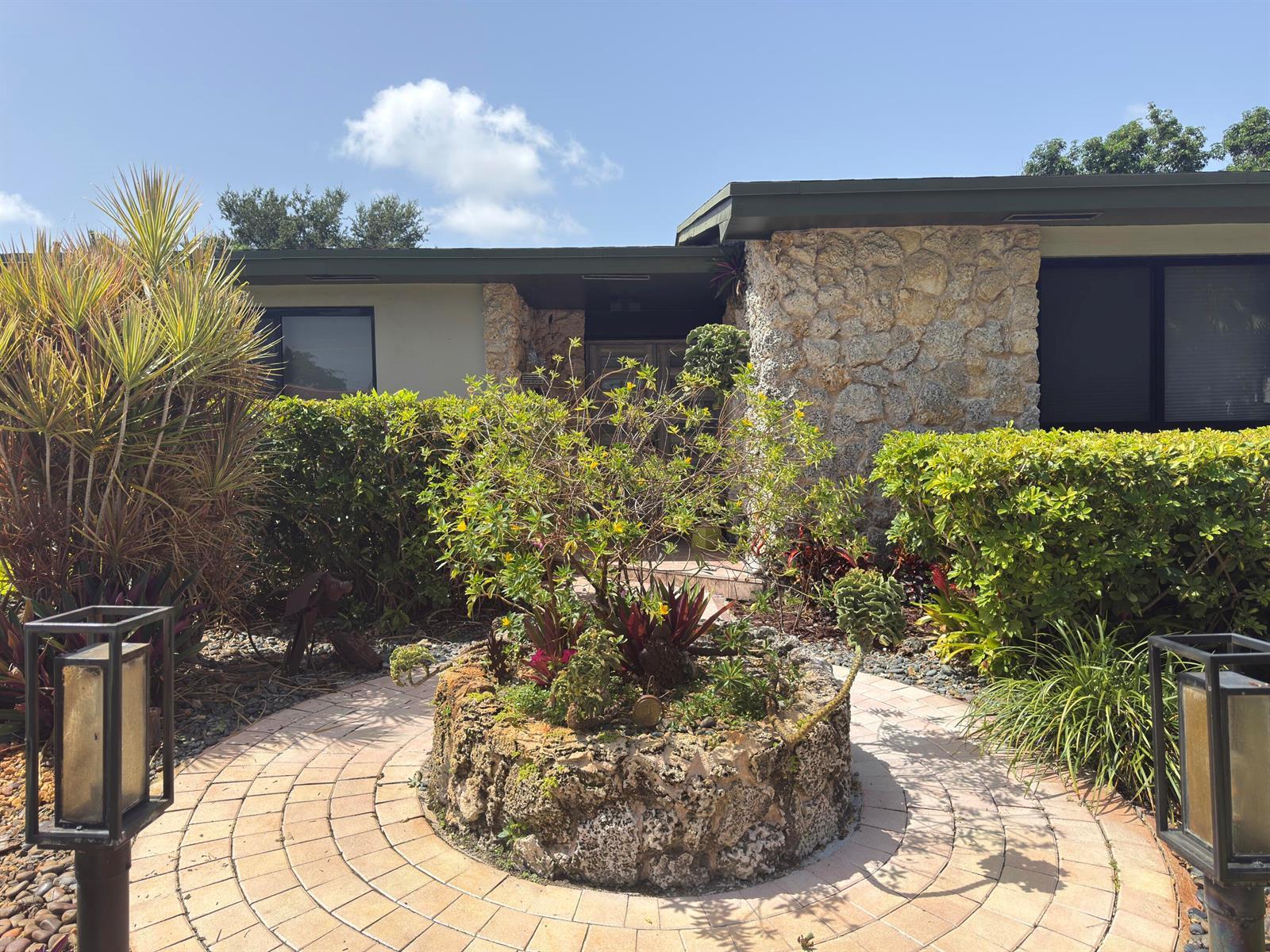 1970 NE 198TH Terrace, Miami FL 33179 photo 2