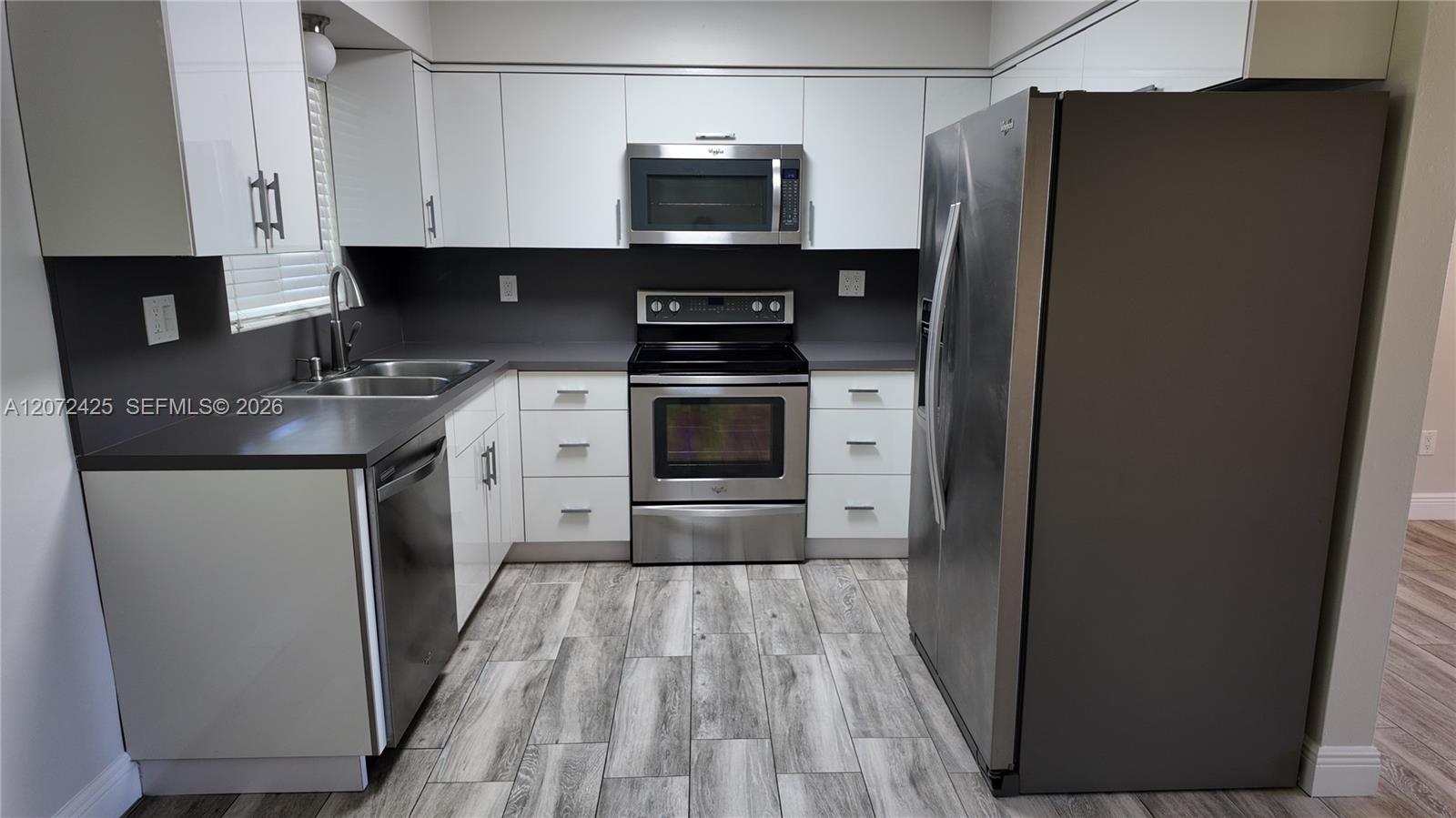 220 SW 80th Ave # 220, Miami FL 33144 photo 3