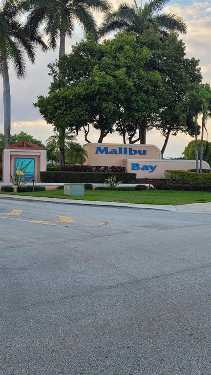 20873 NW 3RD Lane, Pembroke Pines FL 33029 photo 2