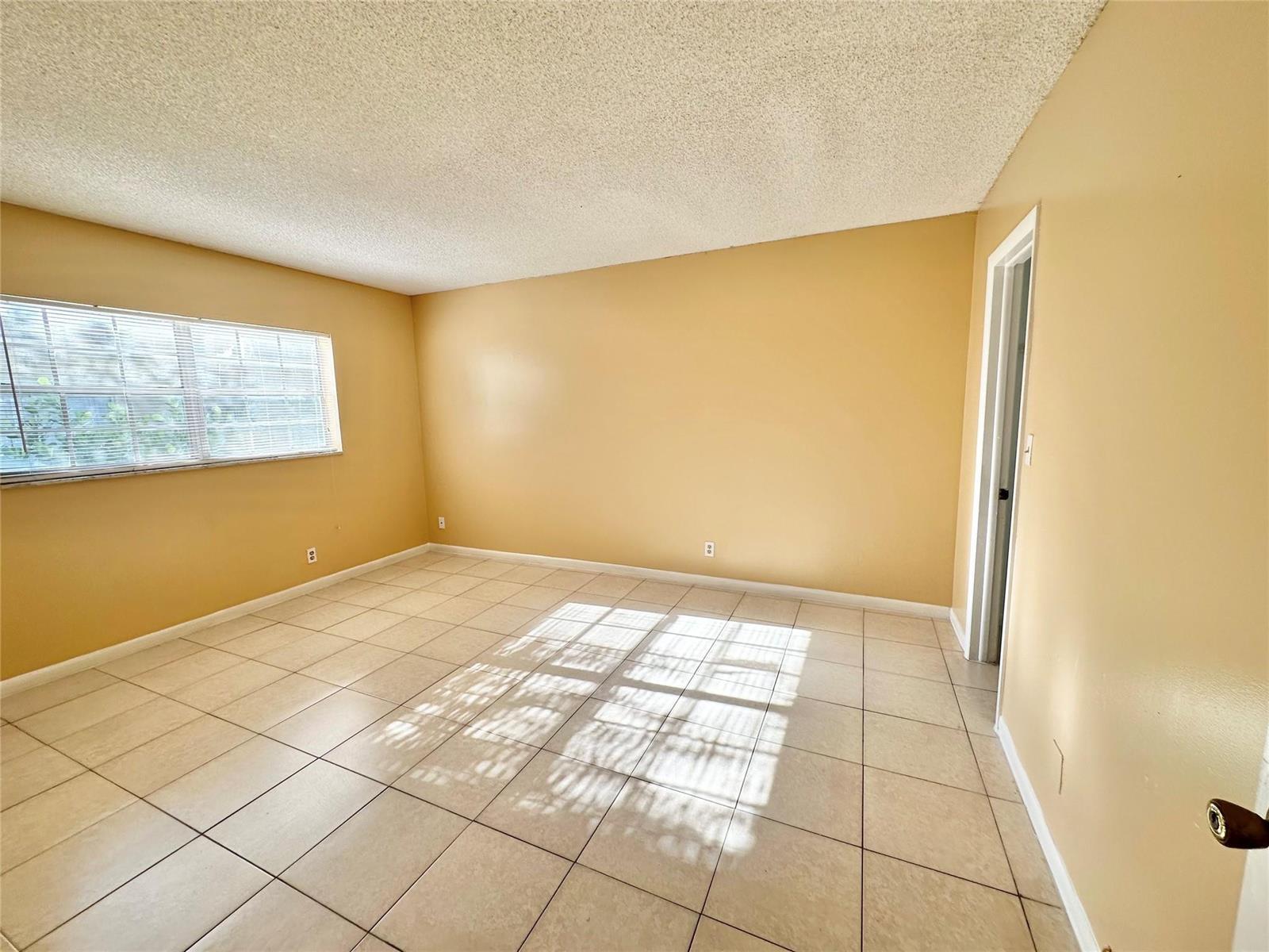 8900 W SAMPLE Road # 106, Coral Springs FL 33065 photo 2