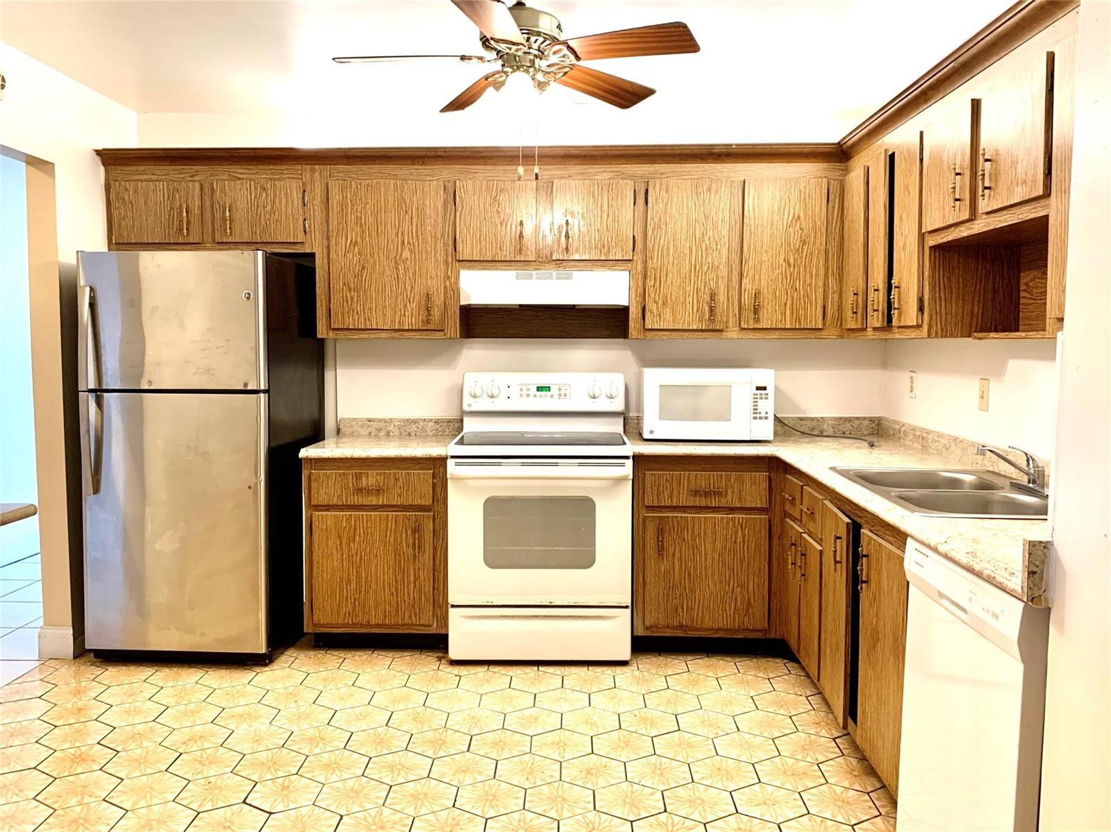 8900 W SAMPLE Road # 106, Coral Springs FL 33065 photo 5