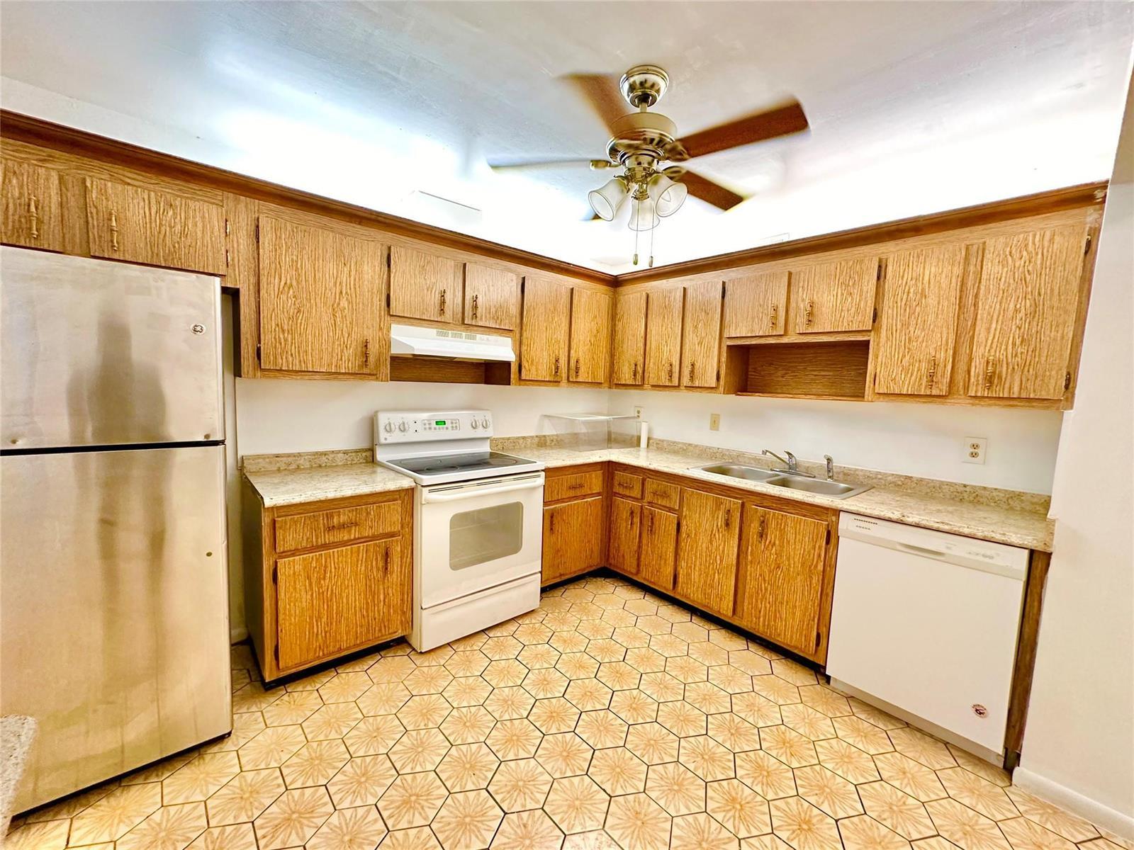 8900 W SAMPLE Road # 106, Coral Springs FL 33065 photo 4