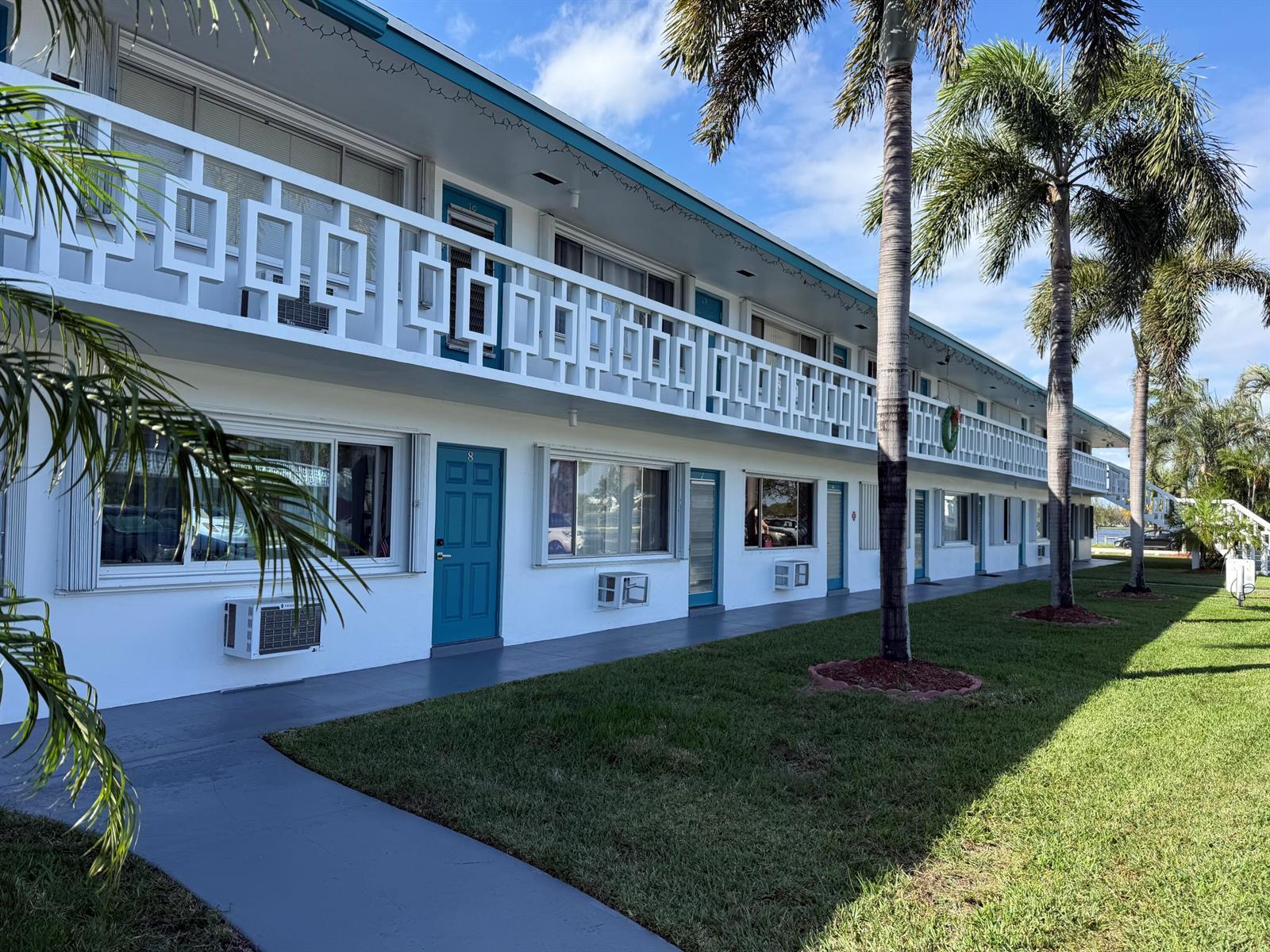 2204 Lake Osborne Drive # 5, FL 33461