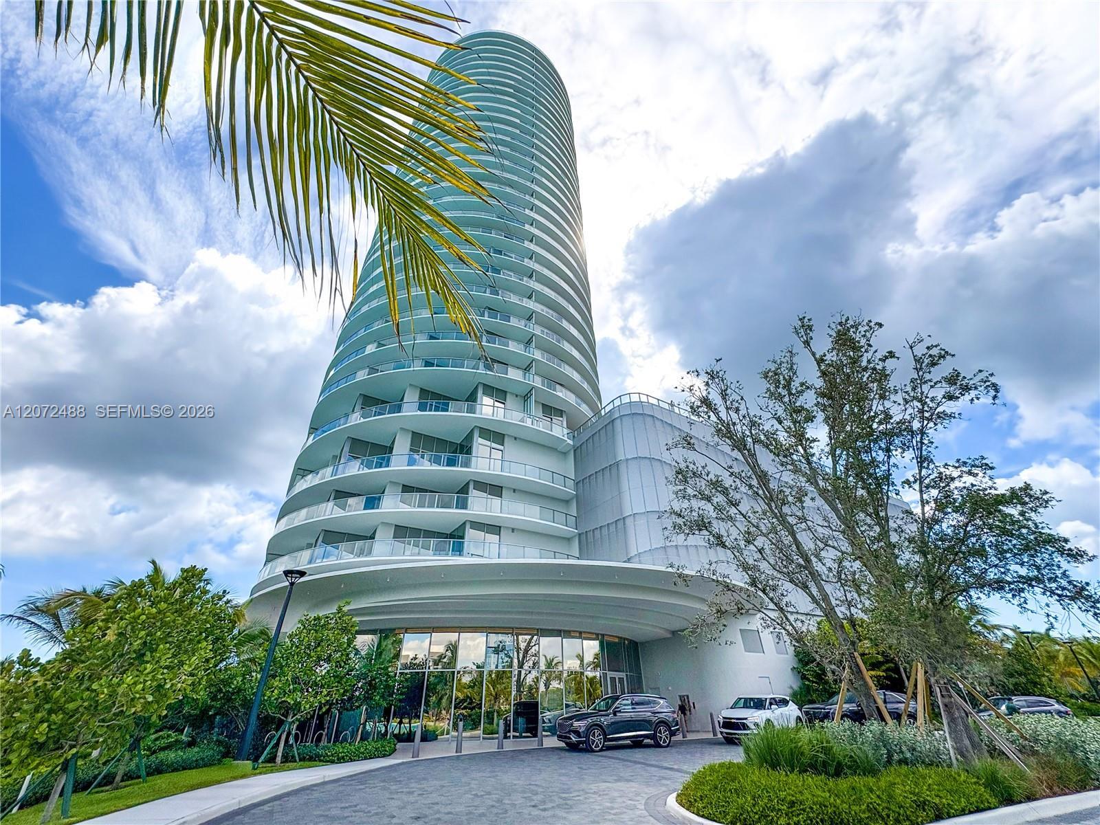 2411 LAGUNA CIRCLE # 809, North Miami FL 33181 photo 5