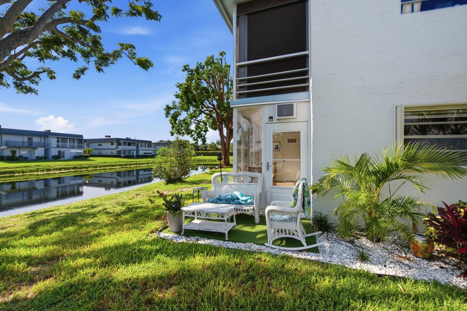 396 Saxony I, Delray Beach FL 33446 photo 2