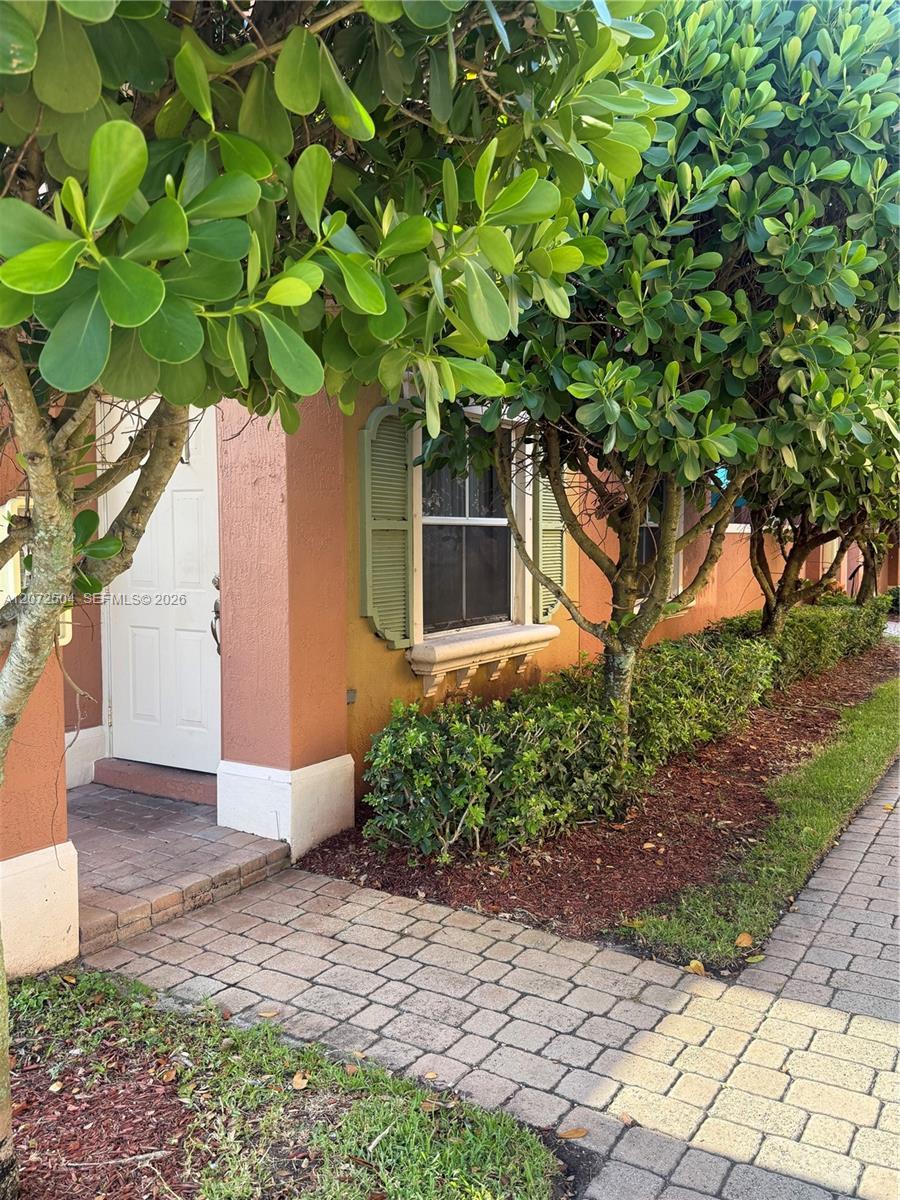 Pembroke Pines, FL 33025 photo 3