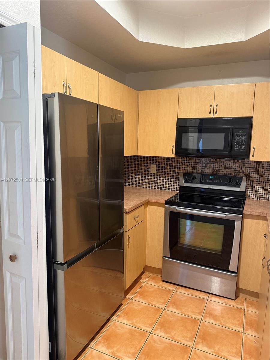 Pembroke Pines, FL 33025 photo 5