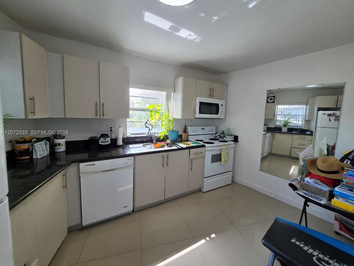 4393 NW 11th St # 20, Miami FL 33126 photo 4