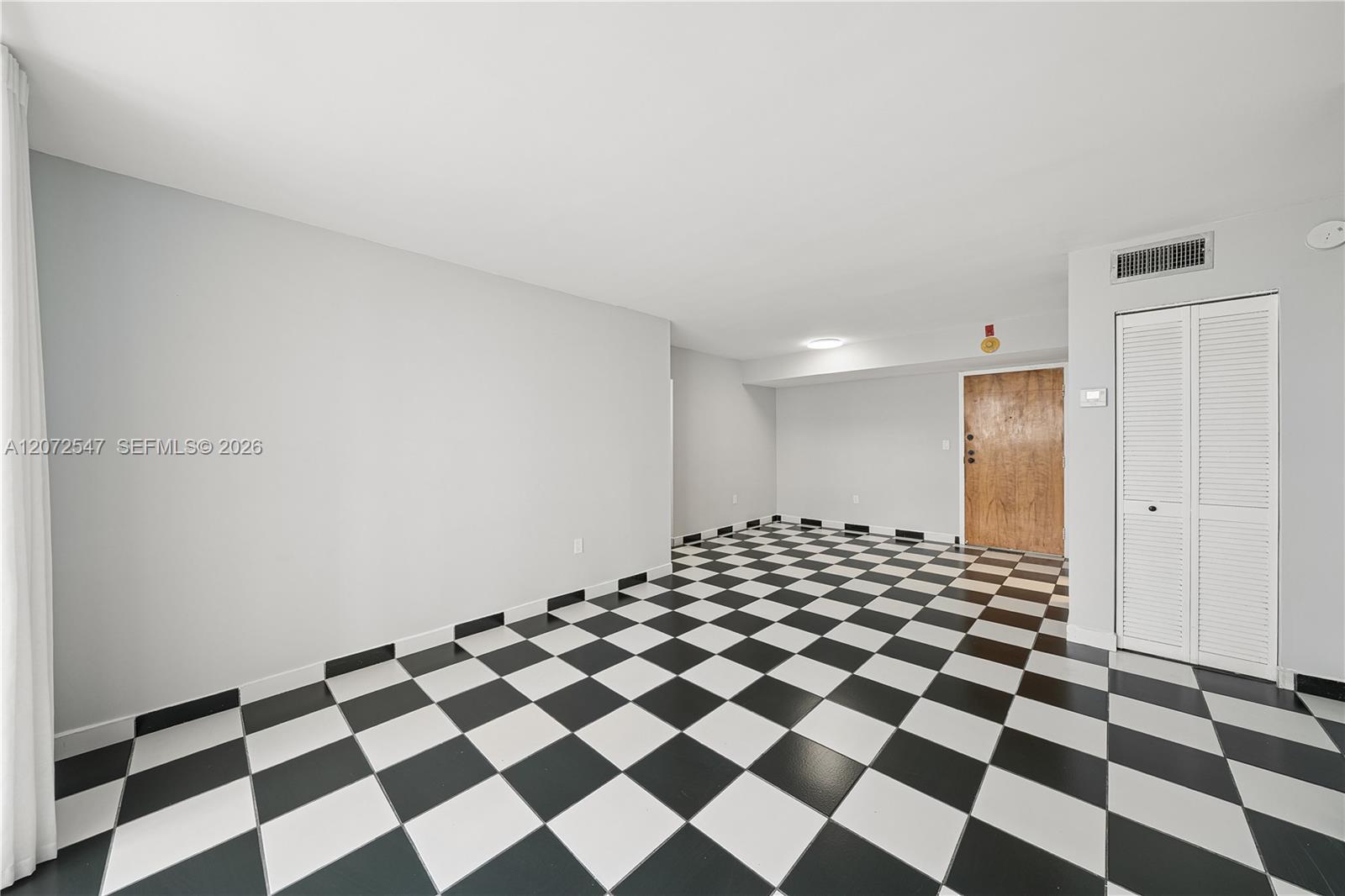5055 NW 7th St # 409, Miami FL 33126 photo 2