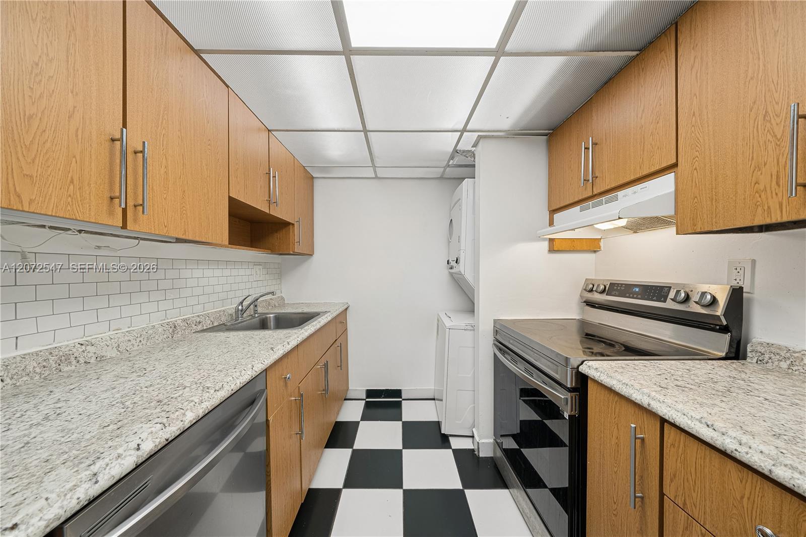 5055 NW 7th St # 409, Miami FL 33126 photo 3