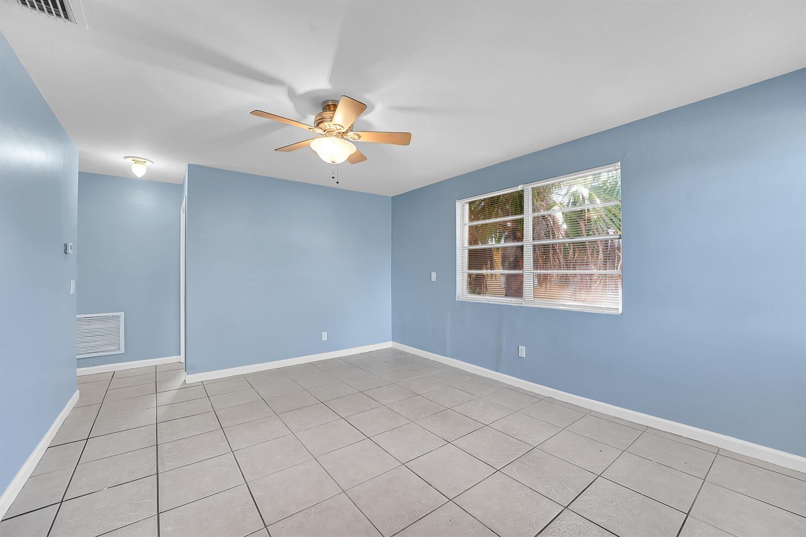 1208 W 32ND Street, Riviera Beach FL 33404 photo 5