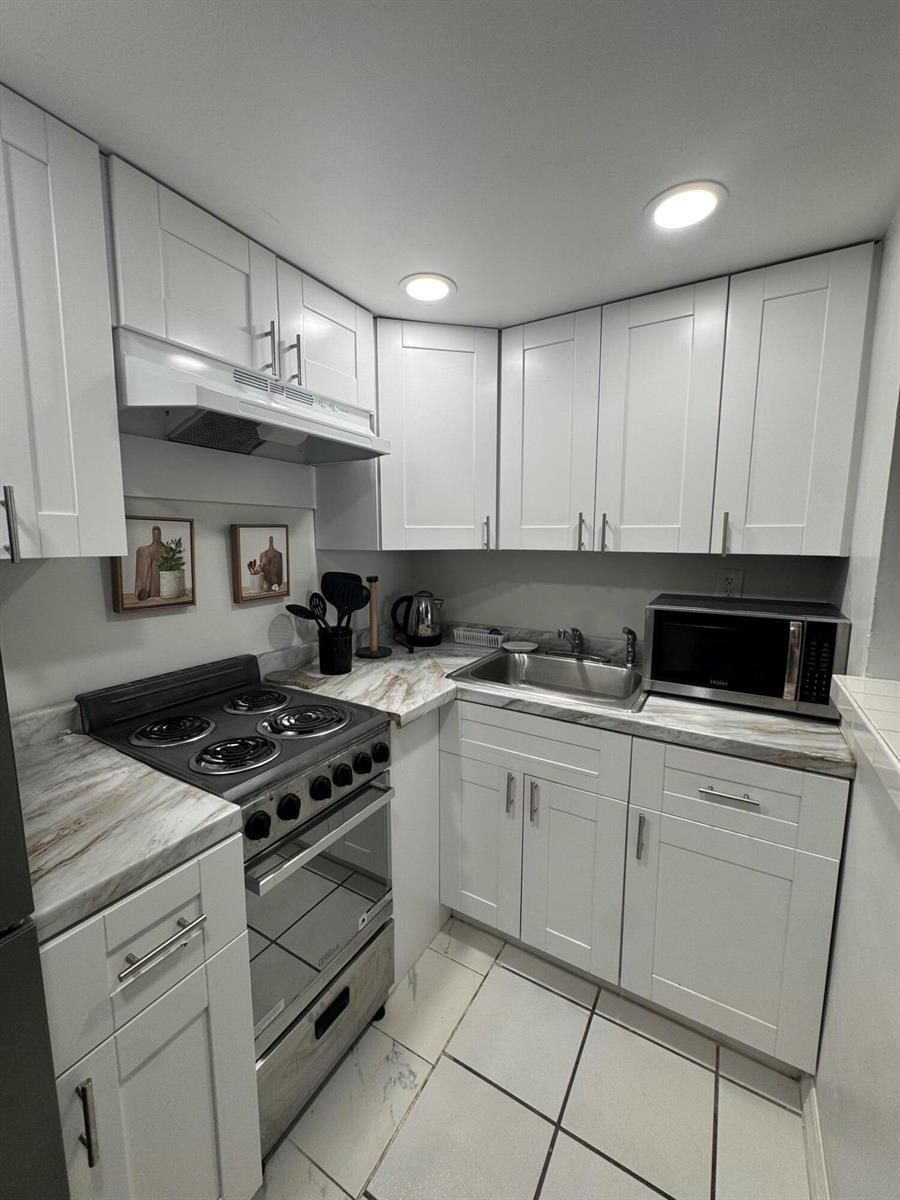 811 SE 16TH Street # 206, Fort Lauderdale FL 33316 photo 5