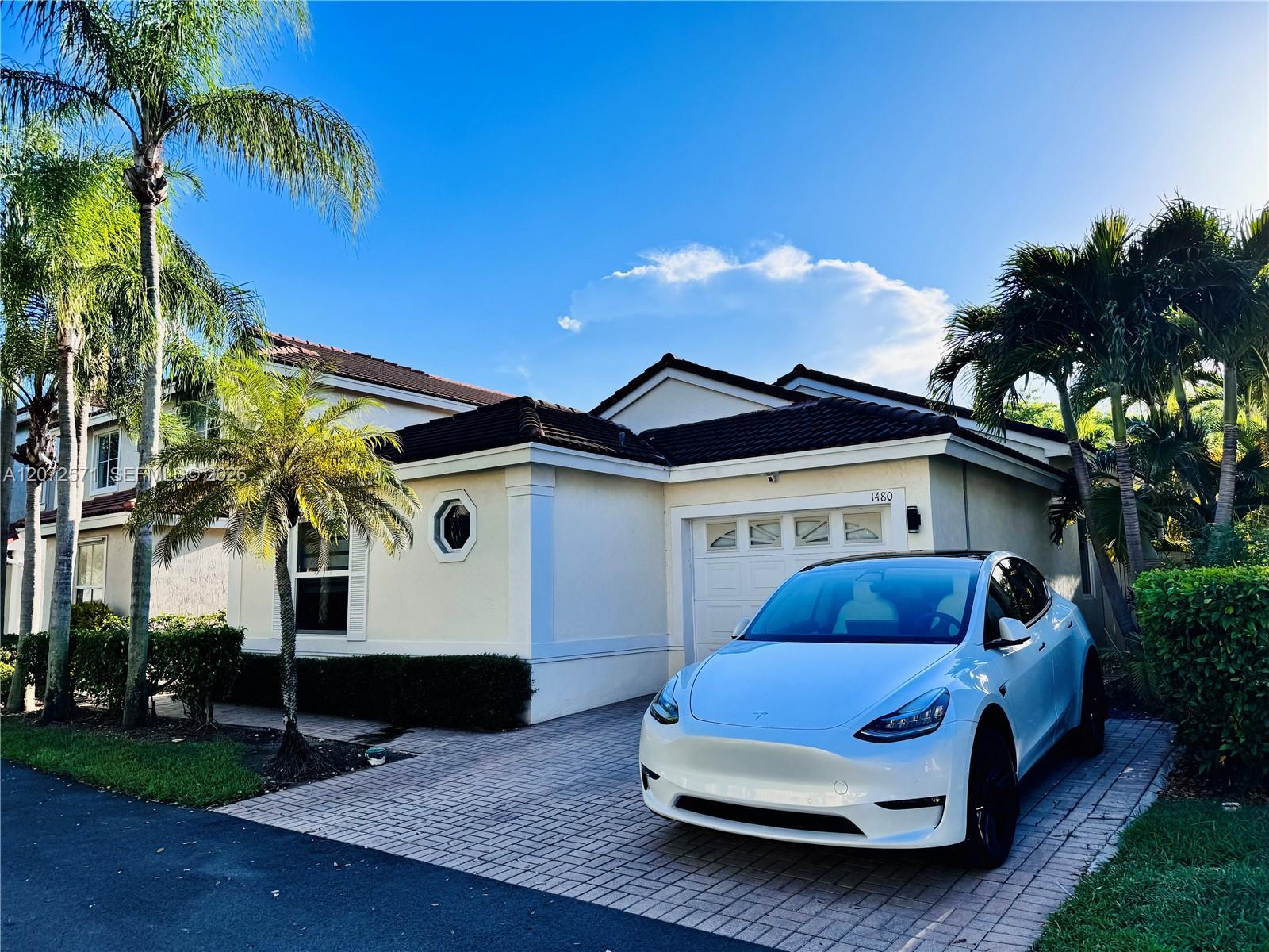 1480 Sweetbay Way, Hollywood FL 33019