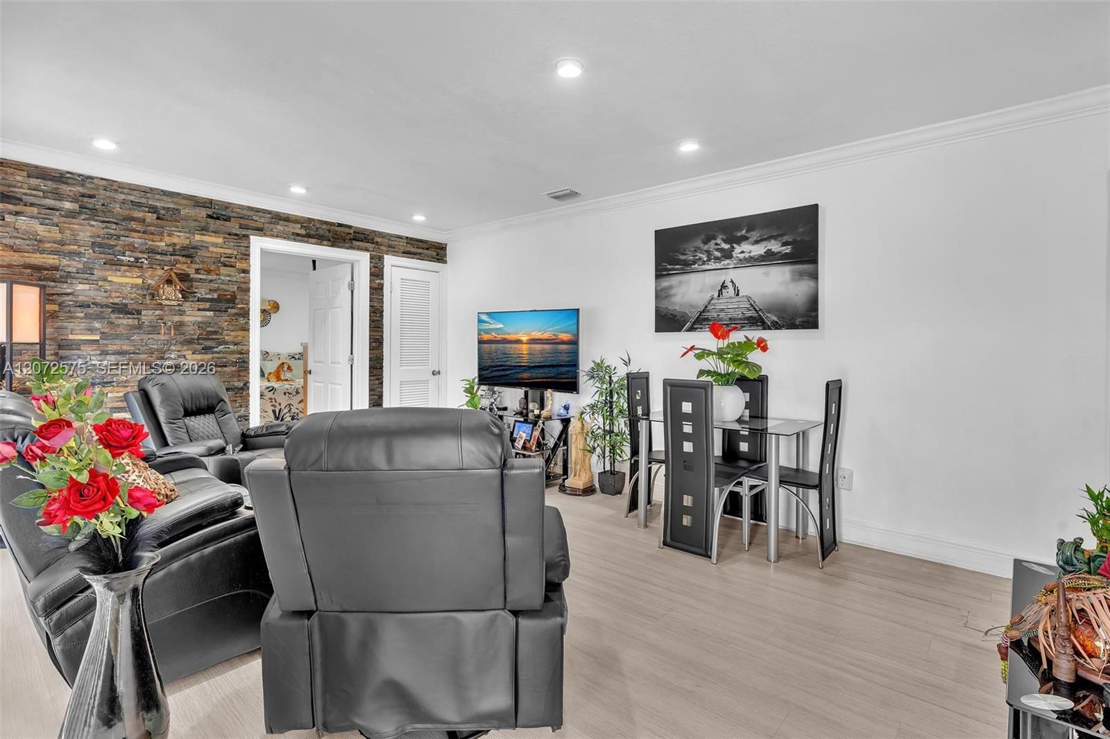 340 W 55th St, Hialeah FL 33012 photo 4