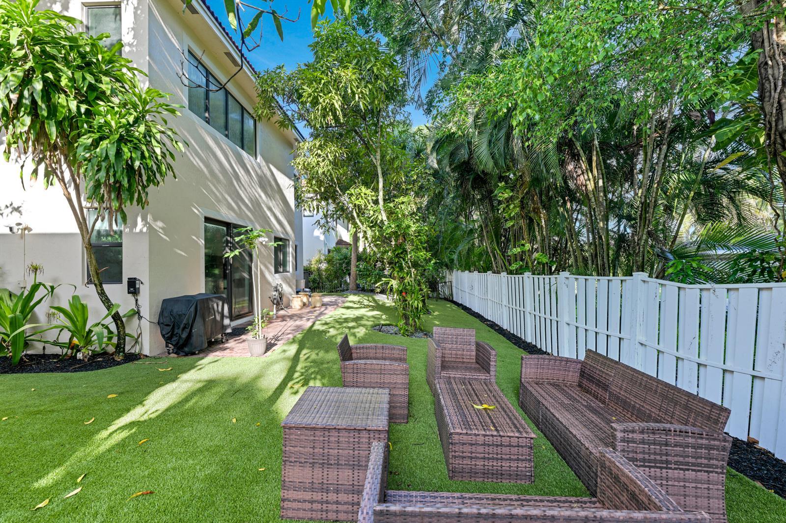 11695 NW 2ND Street, Plantation FL 33325 photo 5