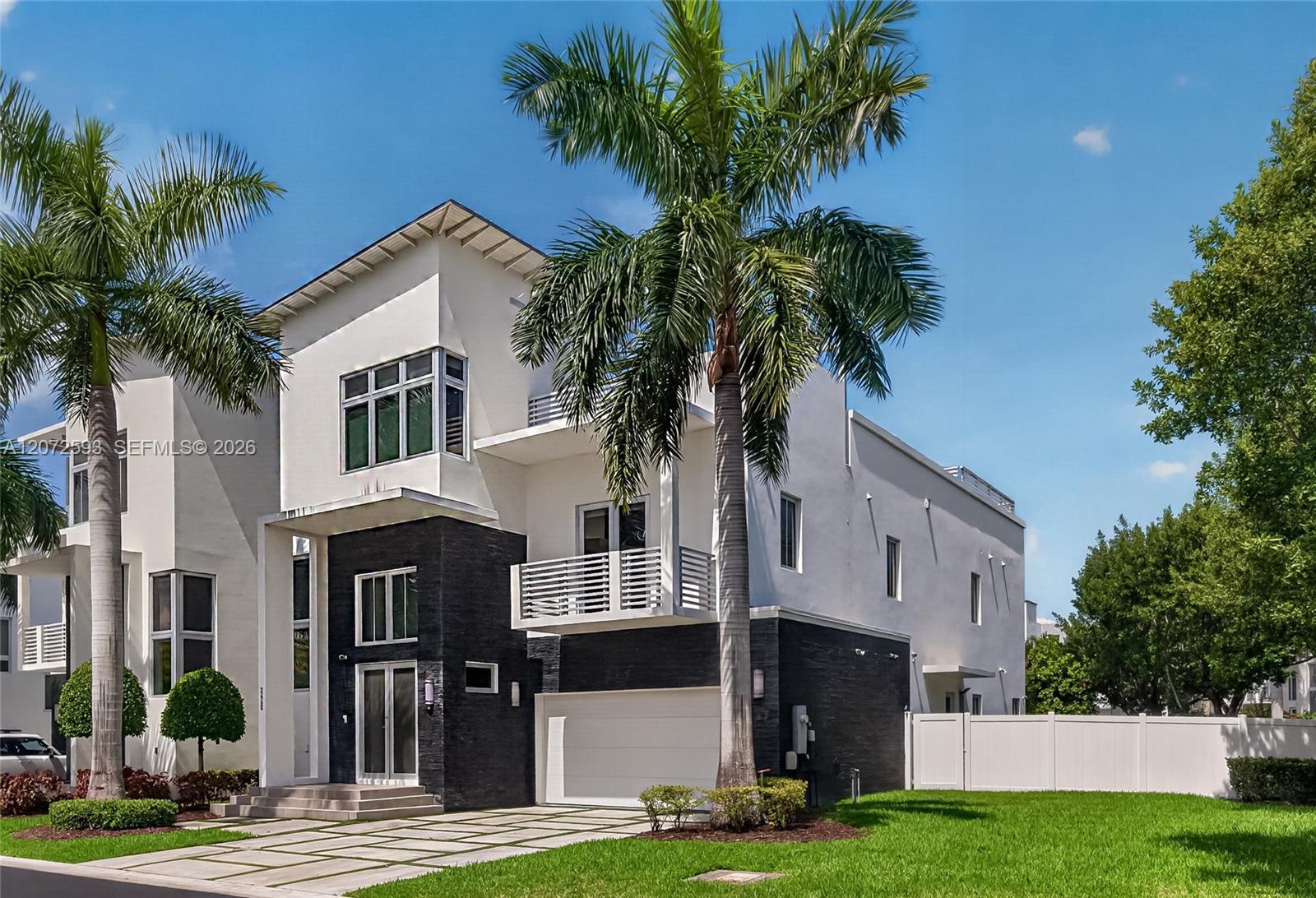 3460 NW 84th Ave, Doral FL 33122 photo 2