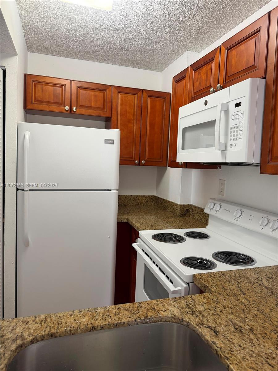 8145 NW 7th St # 406, Miami FL 33126 photo 5