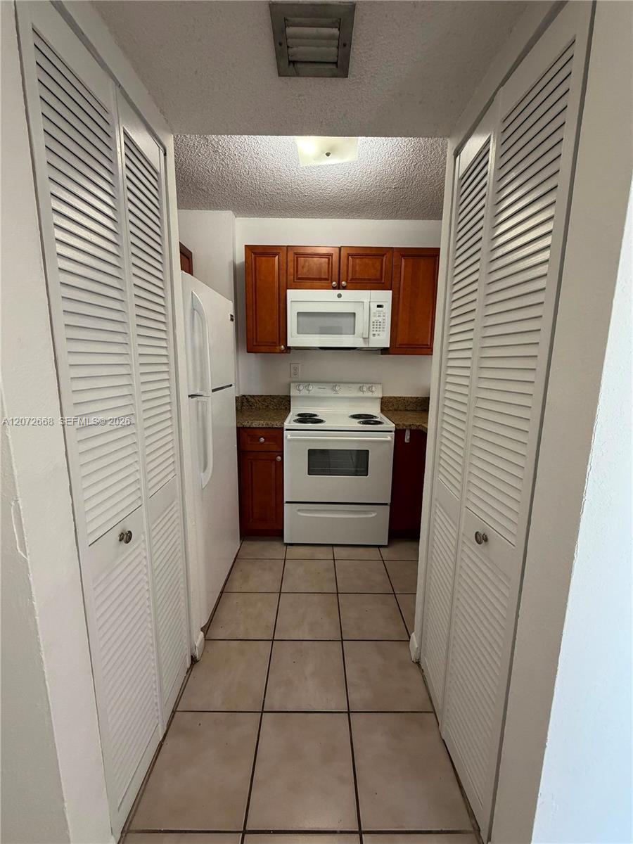 8145 NW 7th St # 406, Miami FL 33126 photo 4