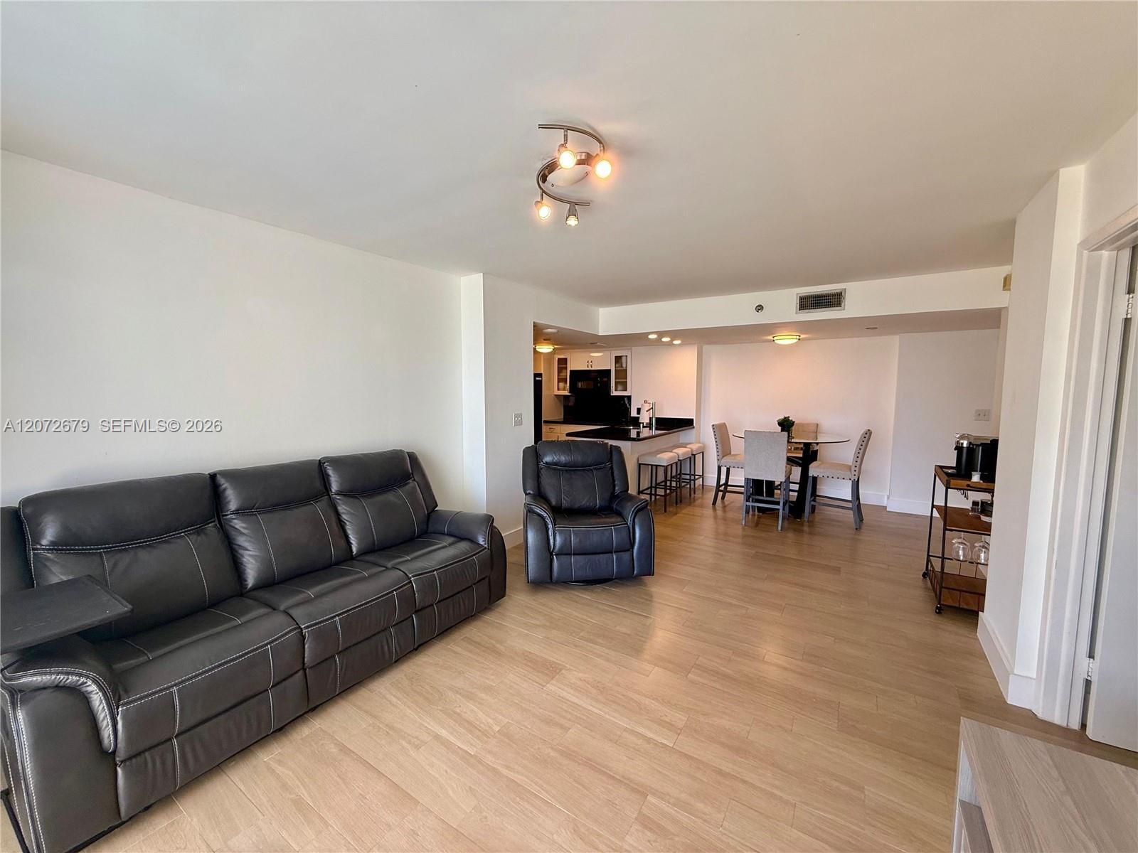 770 Claughton Island Dr # 1104, Miami FL 33131 photo 3