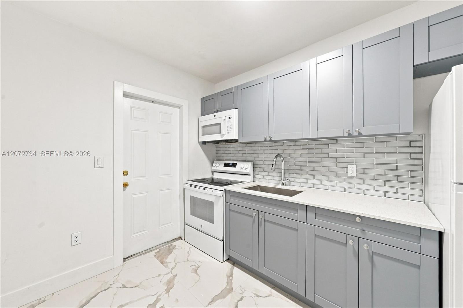 219 NW 10th Ave APT 2, Miami FL 33128 photo 3