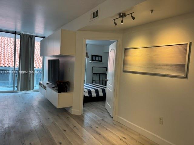 5085 NW 7th St # 512, Miami FL 33126 photo 4