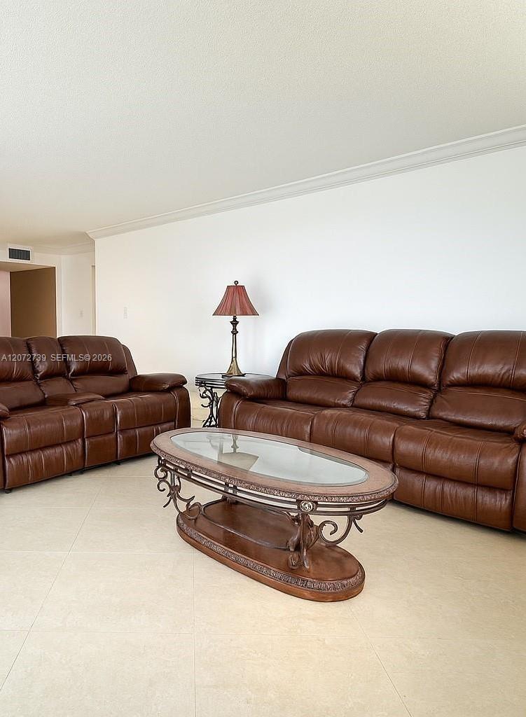 2780 NE 183rd St # 717, Aventura FL 33160 photo 3