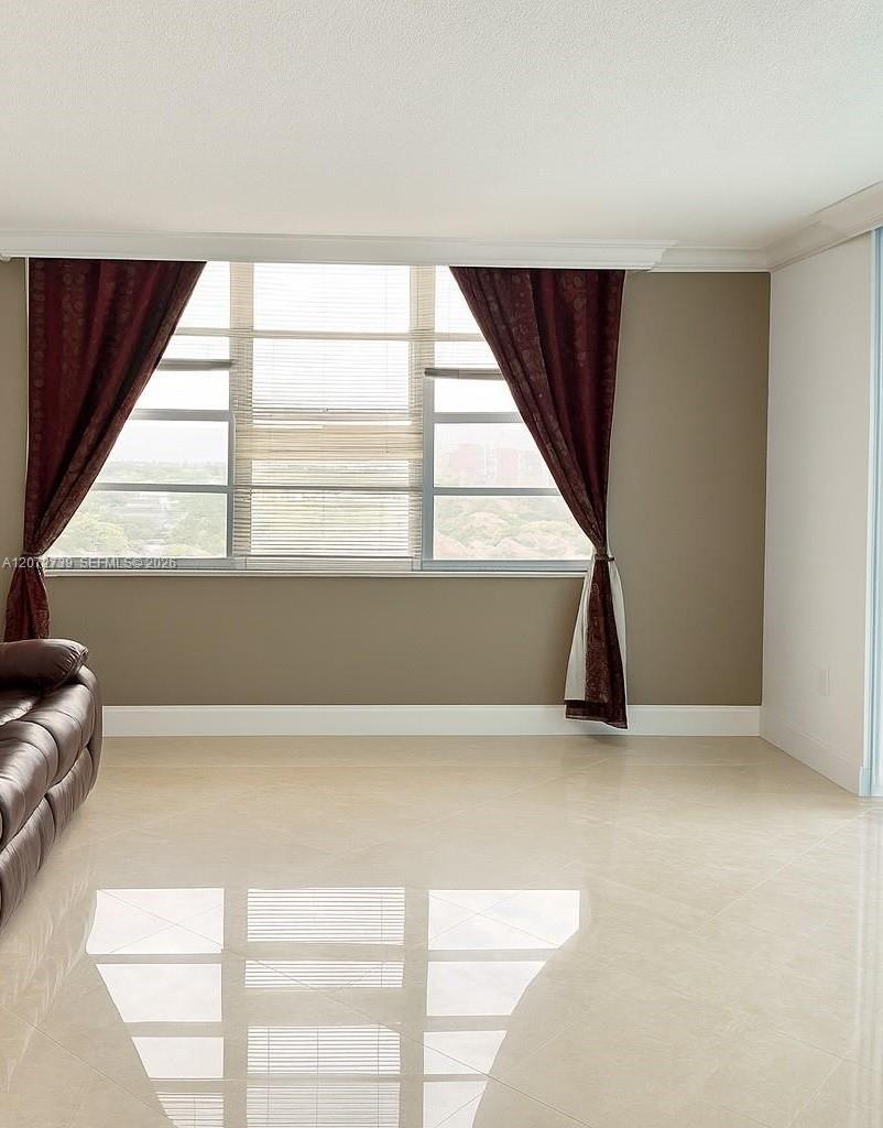 2780 NE 183rd St # 717, Aventura FL 33160 photo 5
