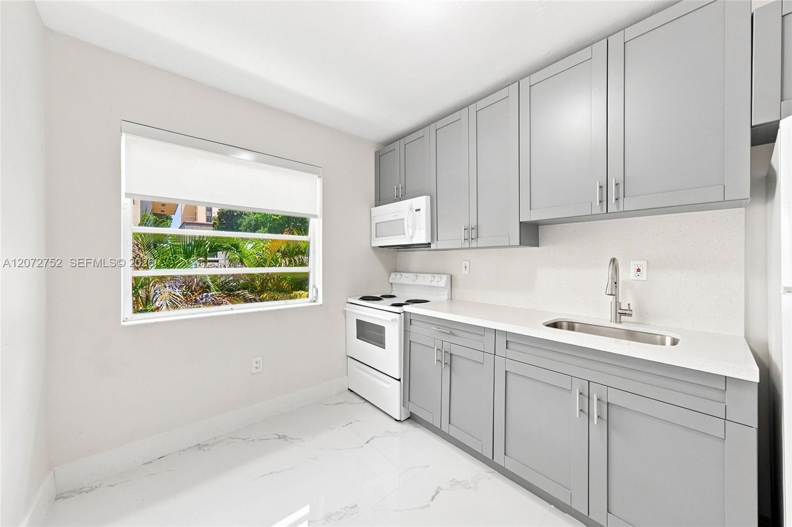 219 NW 10th Ave APT 4, Miami FL 33128 photo 4