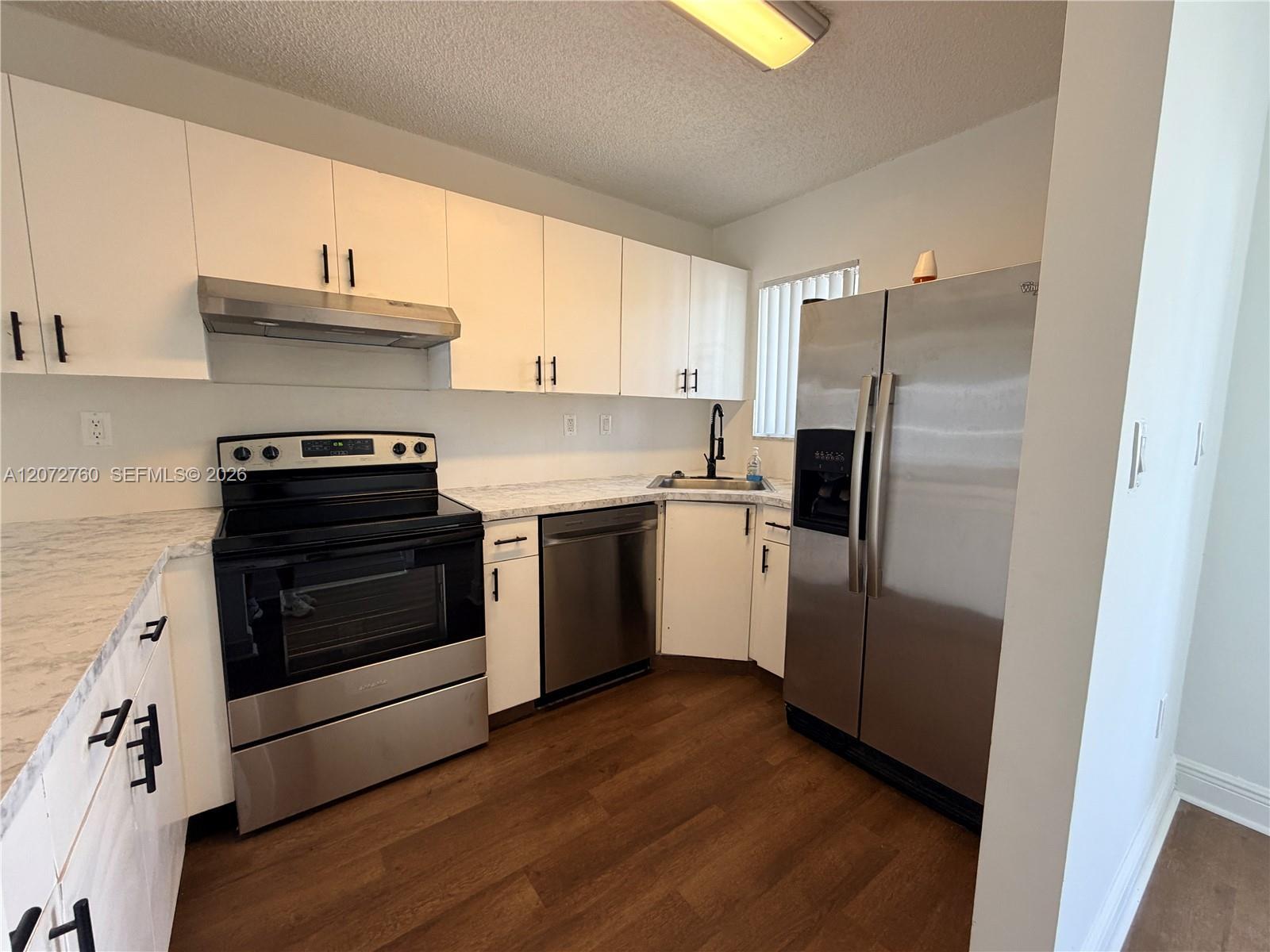 2710 W 76th St # 206, Hialeah FL 33016 photo 2