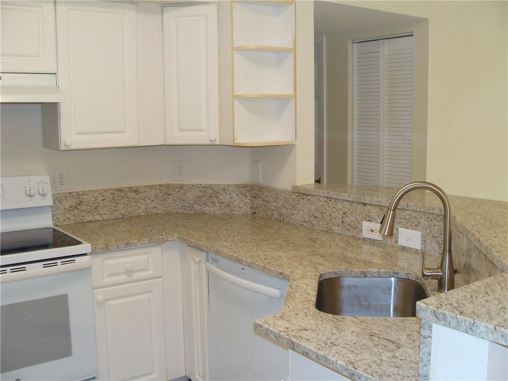 4245 S 57TH Avenue # 104W, FL 33463 photo 4